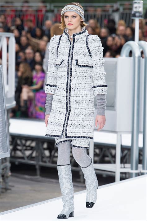 chanel alta moda 2017|Chanel fall 2017.